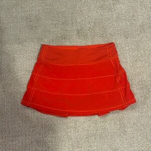 Used lululemon LR skirt size 4 short